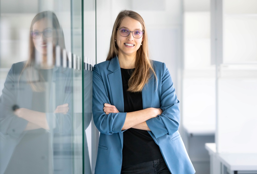 The Institute of Science and Technology Austria (ISTA) welcomes synthetic chemist Julia Reisenbauer as an assistant professor.