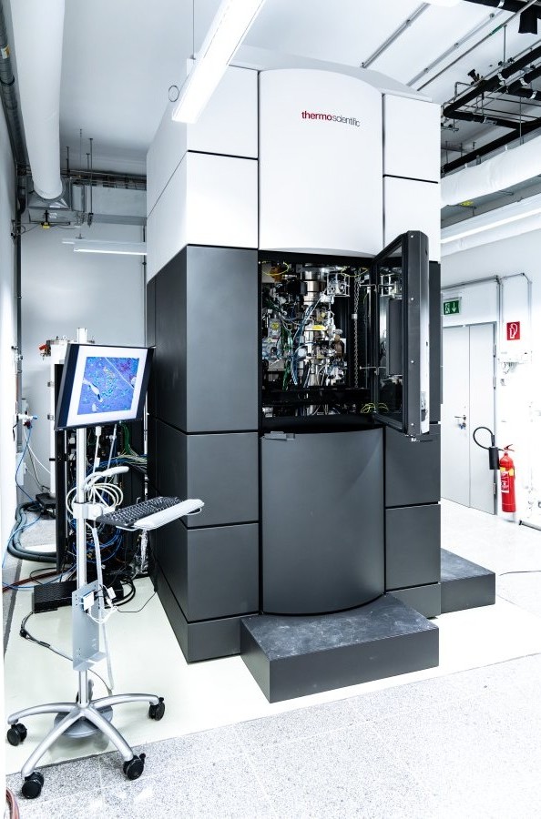 Cryo‑electron microscope at the Electron Microscopy Facility, one of ten Scientific Service Units (SSUs) on the ISTA campus.